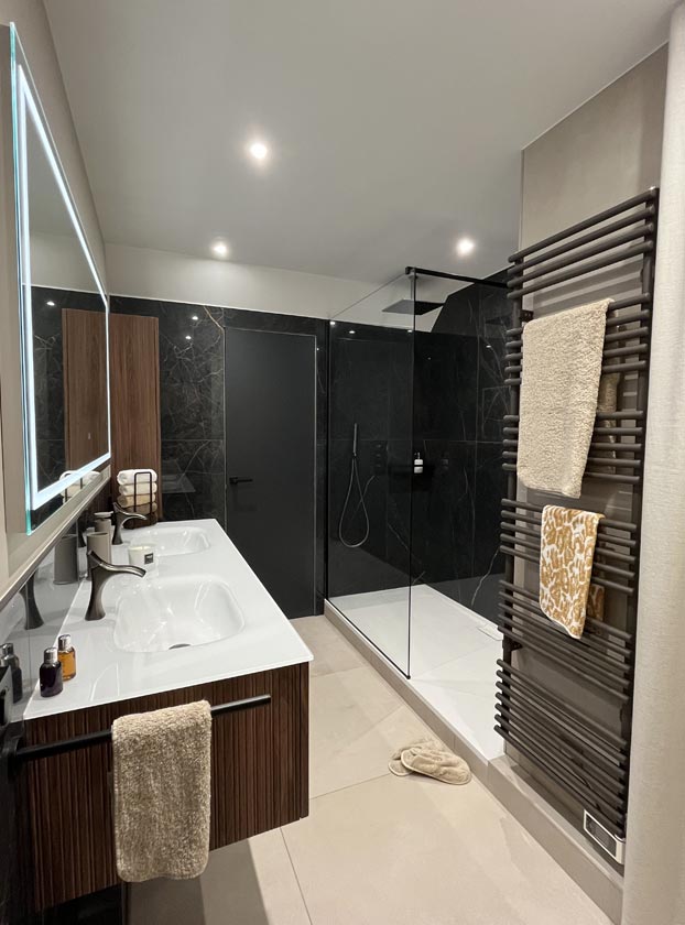 Showroom d'aqua détente créateur de salle de bain sur-mesure sur Rennes
